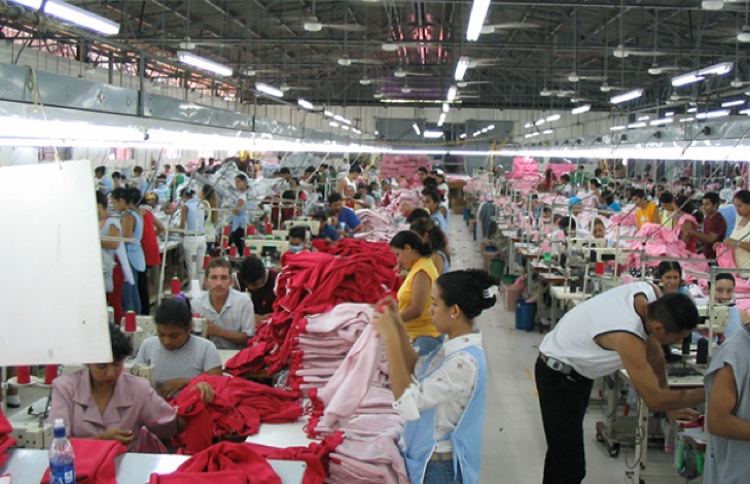 Korean firm partners with Central American knitter